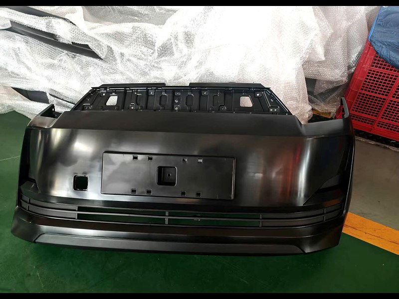 フロントバンパー成形品・改質PP体系